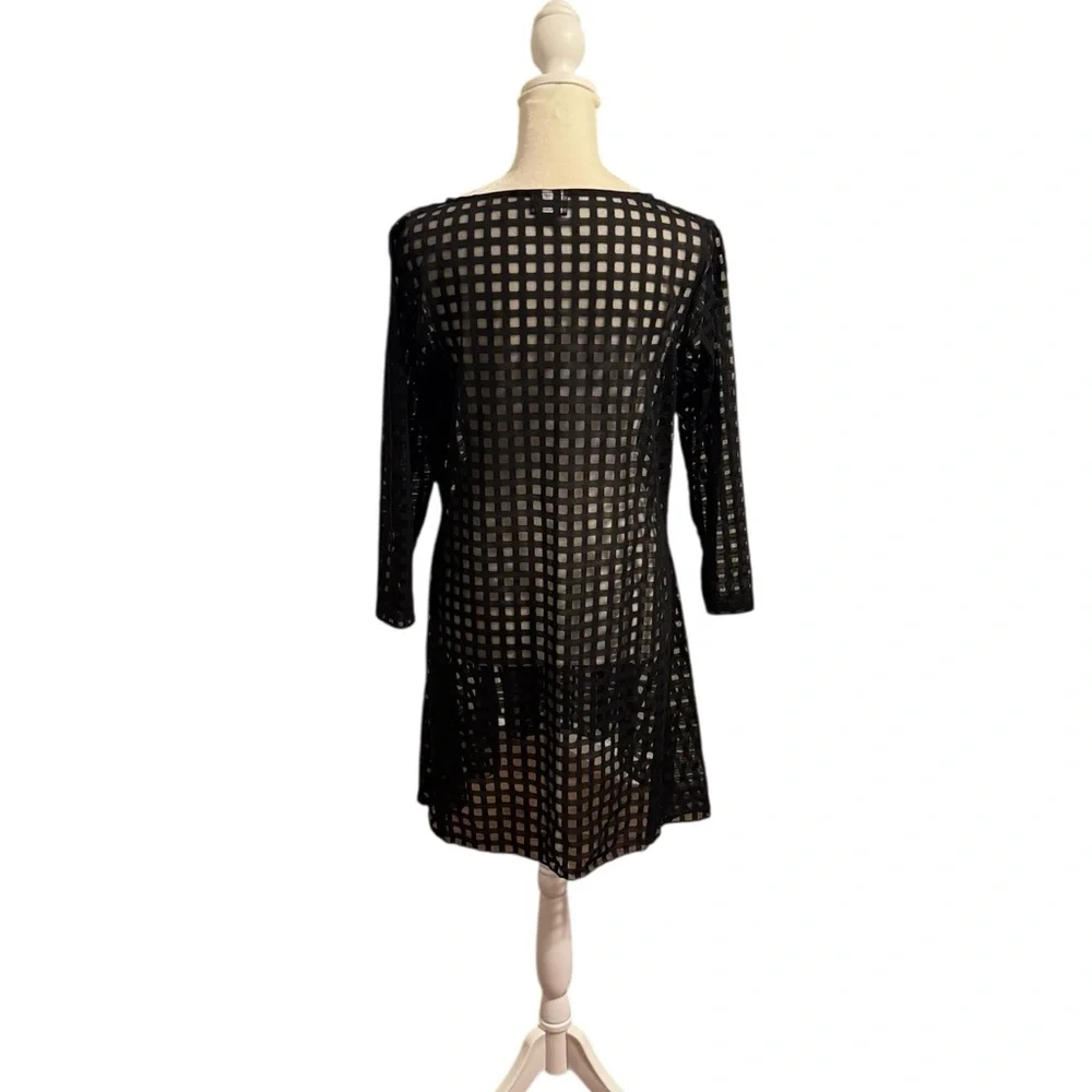 STAPLES mesh overlay accent dress size medium